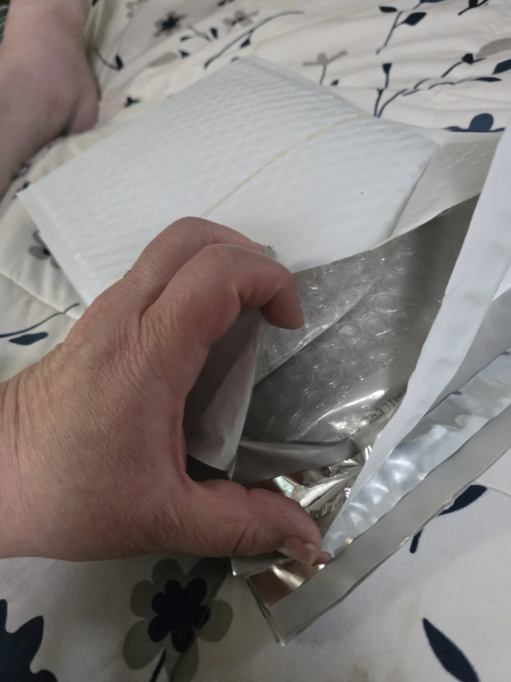 White- Durable Bubble Mailer